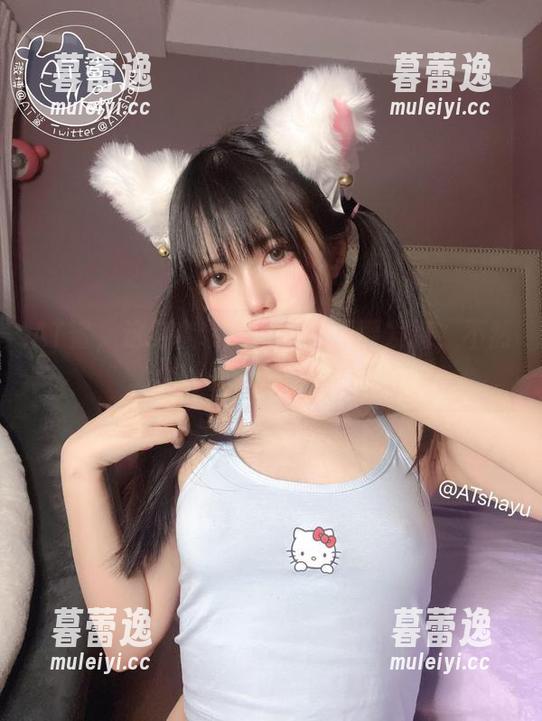 AT鲨 AT鲨,这身套装原图分明是要发糖,不然怎么让我心痒痒的?
