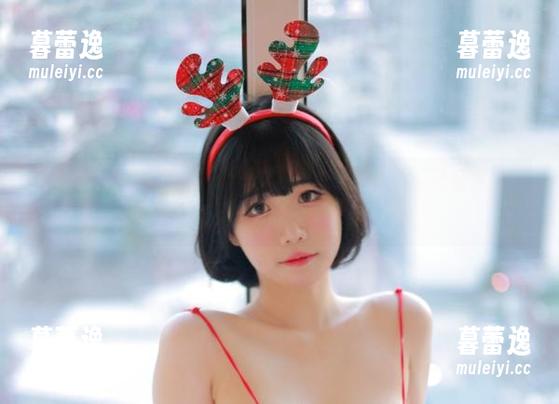 最新！Addielyn(에디린)穿着白衣去了一次“隐身术”班？美图见证了奇妙时刻！