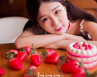 GIRLT果团网 – little贝壳喵的天台美图，有趣却又有种遗憾，持续期待更多——别说，图包里的选择还挺欢快！