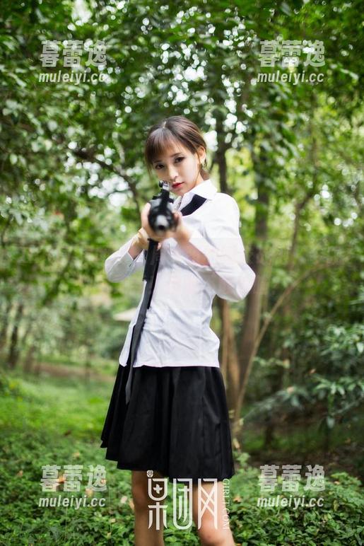 GIRLT果团网 - 周大萌的睡衣战袍，今晚独家更新！你敢不敢偷瞄？
