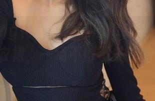 HuaYang花漾 – 精选图库，柴婉艺Averie的连衣裙，一场不得不关注的小小潮流。