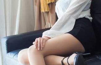 IMiss爱蜜社 – 挺身而出的谢芷馨Sindy：海边写真图册，溅水的花样百出