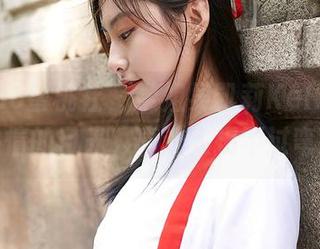 MiiTao蜜桃社 – 学姐吴凯莉Kelly：那么热情的目光，真让人拐不过弯来。