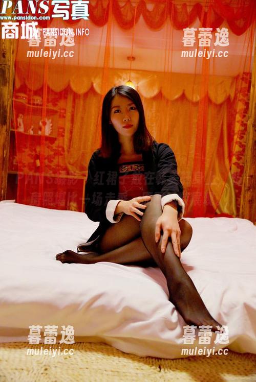 PANS摄影 - 红裙子放在韩美轩身上，私房照堪比一场走秀，原图悉数展现。