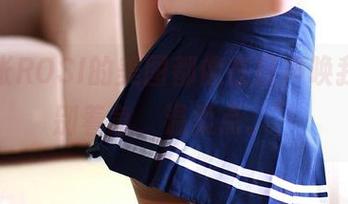 每一张ROSI的美图都像在轻声唤我，“别着急，温柔点。”