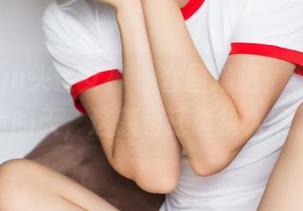TouTiao头条女神 – 套图精选：李梓熙，我的天，这颜色还真挑人呢。