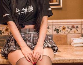 TouTiao头条女神 – 梦想与现实的结合，梦心玥的职业装原图给你不同的视野
