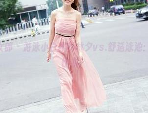 TuiGirl推女郎 – 游泳小白模特林夕vs.舒适泳池：精选原图大比拼！