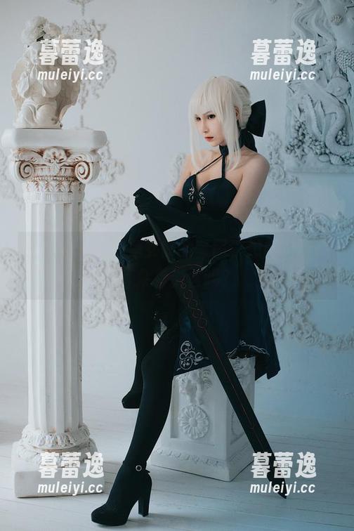 Vams子 借着Vams子兔女郎的套图,想问问这兔耳朵有销售吗?