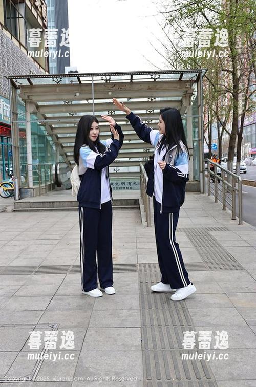 Xiuren秀人网 - 女仆与樱桃小阑子：私房合集，看这姿态简直不忍直视！