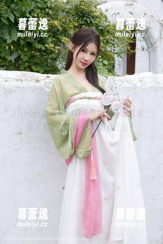 Xiuren秀人网 - 范小宣的黑色写真集，除了黑色，能不能再加点什么？