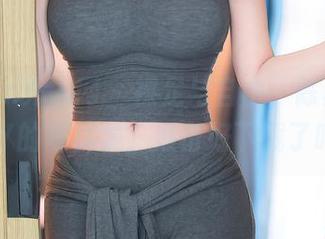 Xiuren秀人网 – 裸足与自由，陈雅漫VICKY的写真集，准备好下载了吗？