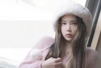 走进Yuka(유카)的白丝美图，有点小暧昧，感觉自己置身其中。