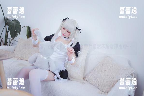 穿上透明女仆服，coser衣衣的全套图片果然不按常理出牌…