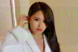 pans – 妮妮的夏日作品，毫无预警地让我想起了小时候的阳光。“哇，该不会又要释放怀旧了？”