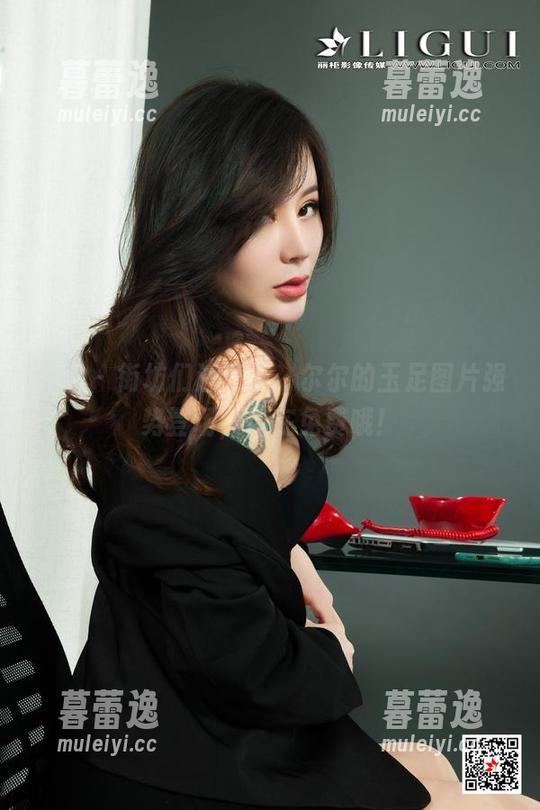 丽柜 - 街坊们注意了，尔尔的玉足图片强势登场，现在免费哦！