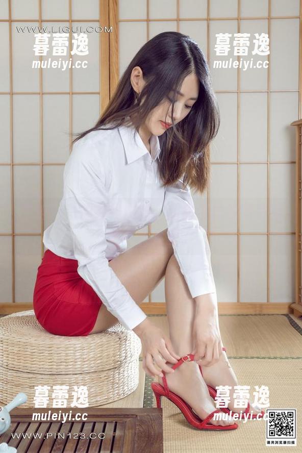丽柜 - 一边在线浏览，甜甜学妹的写真果然不负众望。