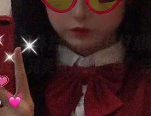 这套蓝色吊带体操服，佳佳好难啊无圣光呈现，完美隐形的“色”彩。