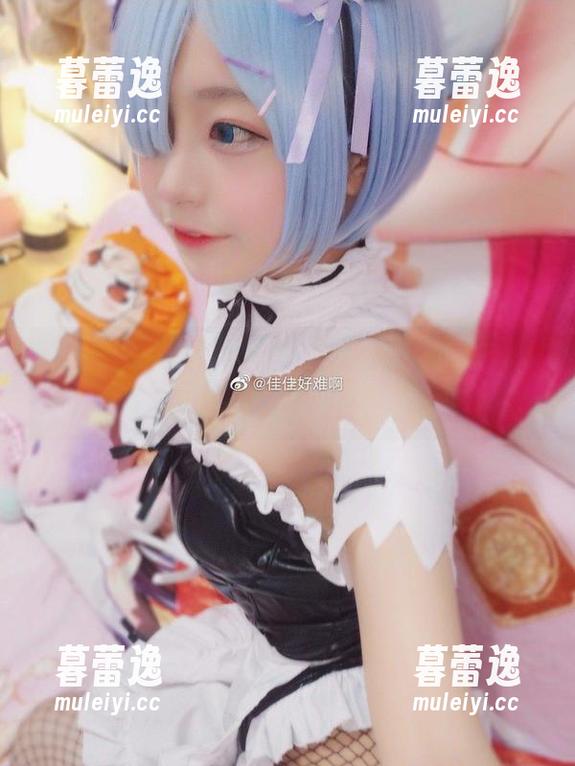 图集：佳佳酱ovo的魅魔精选，淡淡的刺激感，让人生出许多想法。