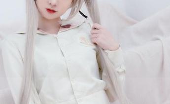 这次兔玩映画的福利写真用了粉白条和透明jk，ohmy！脑子有点短路了。