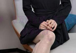 初夏女神 – 双双的长腿，下载后你负责看好你的心！
