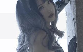 这组写真我决定放在收藏夹，刺青Poi和她的美腿，完全无圣光！