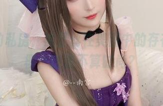 南宫的私房，裤里丝在美图中的存在感爆棚，这算不算时尚？