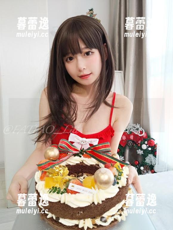 谁能抗拒发条少女yoki的魅力？她的免费校服图包已经在等你下载了，嘿嘿