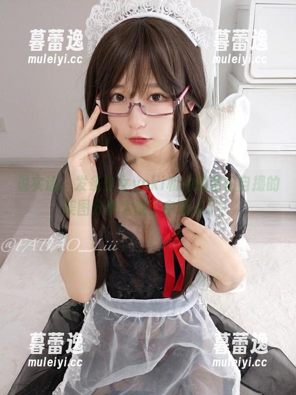 说实话，发条少女yoki和她的猫们自撮的美图分享太能戳中萌点了！