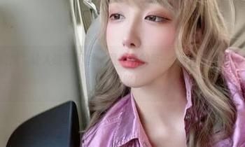 啾小妍的“妍宝”让人欲罢不能，图库里的每一张都让人心里痒痒，当然得下载咯！
