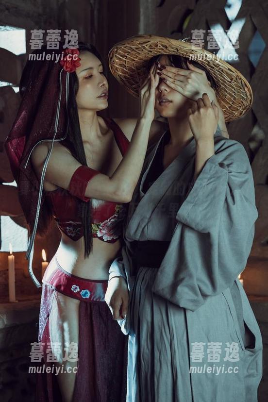 夏小秋秋秋的青白蛇，定制的成本和我想象差了十万八千里。