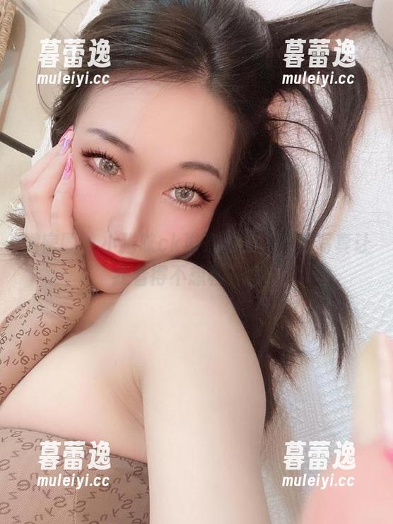 微密圈 - 小猫咪ck再次出击，镂空写真让我看得不想移开眼。