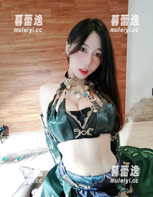 微密圈 - 吾家小玉吃果冻学姐图集，某种程度的温柔绽放在指尖～
