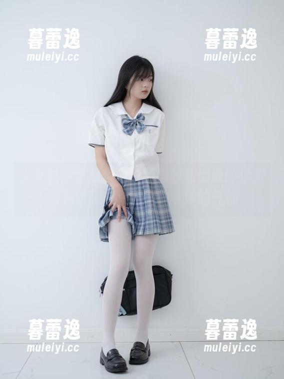 少女秩序全集：动感的黑丝和懒散的沙发，下载前来感受这种奇妙的气氛