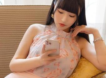 尤蜜荟 – 户外写真系列，严利娅Yuliya身边的每片草叶都在悄悄议论。