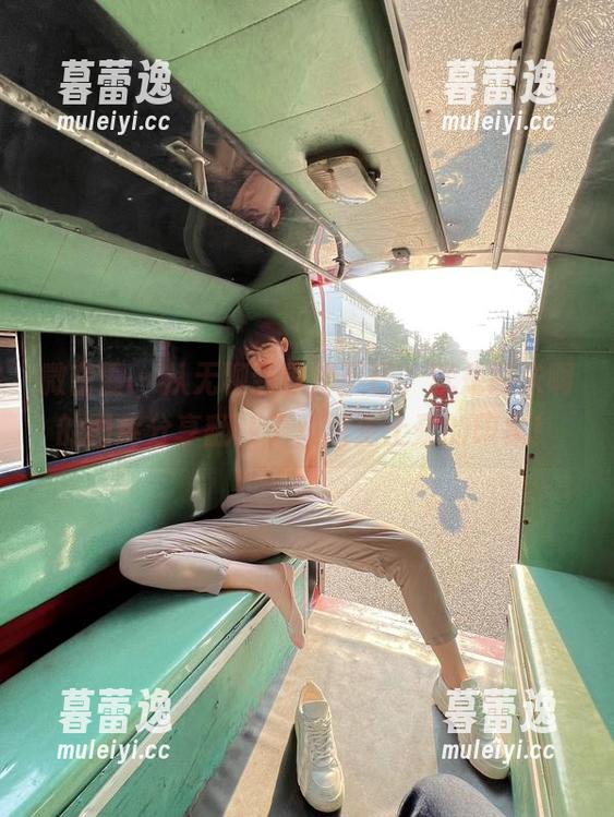 微密圈 - 从无聊到惊掉下巴，就是阿朱啊的图库分享翻转了对陌生土豪的印象！