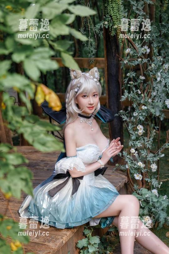 年年Nnian，红裙的魔法——免费照片，快来见证吧