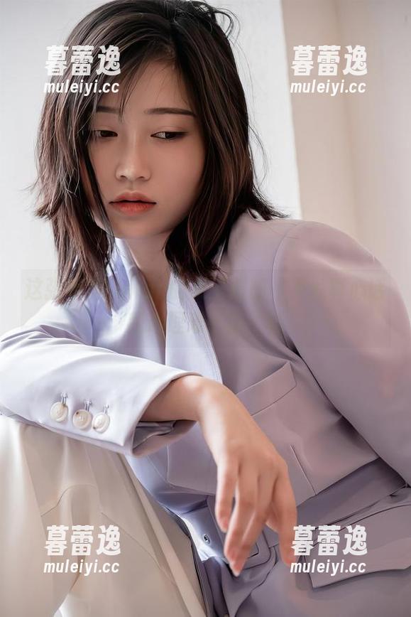 这张年年Nnian的女王原图，不说真心话我心理难平衡了呀