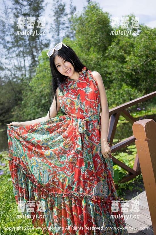 推女神 - 短裙与潇同学：一场写真华丽的说走就走旅行