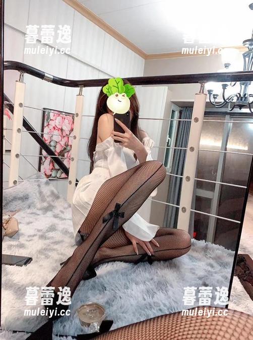微密圈 - 林子琳喵在线，图集里这双马尾能撒多少糖？