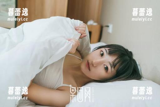 果团网 - 龚玥菲与网袜的日常——好奇的小蜜蜂货架，资源随便拿！