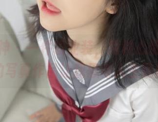 梦丝女神 – 一件职业装，两种心情：乔儿的写真作品让我思考人生选择