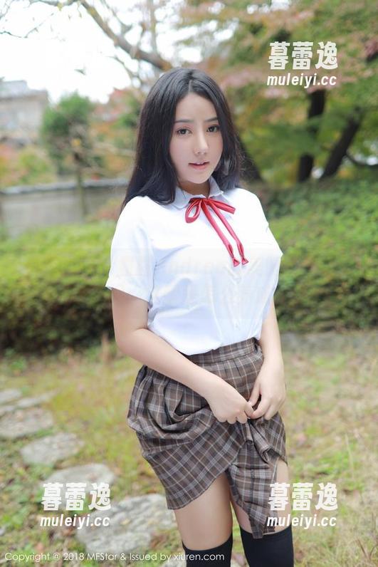 模范学院 - 露露Andrea的美腿美图让人忍不住想问：这腿是怎么养成的啊？！