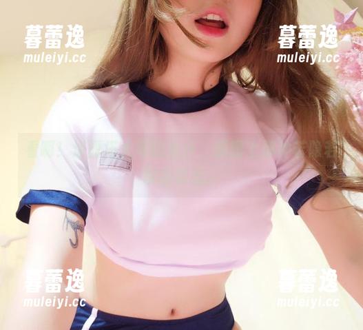 看啊！洛丽塔大哥的女仆，原图上那种若隐若现的姿态。