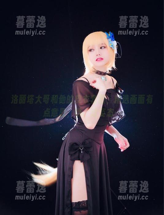洛丽塔大哥 洛丽塔大哥和他的皮衣套图,精选画面有点意思,瞧,这姿态…
