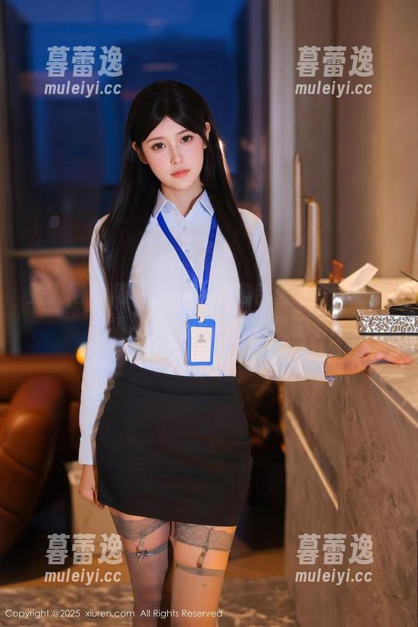秀人网 - 周于希Sally黑色图集——在稳重的外表里翻滚的灵魂