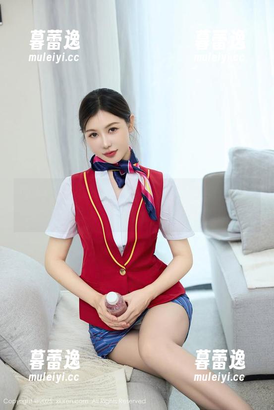 秀人网 - 安然的水手服，免费原图投喂——只为追求“飘逸不只是风”的你！