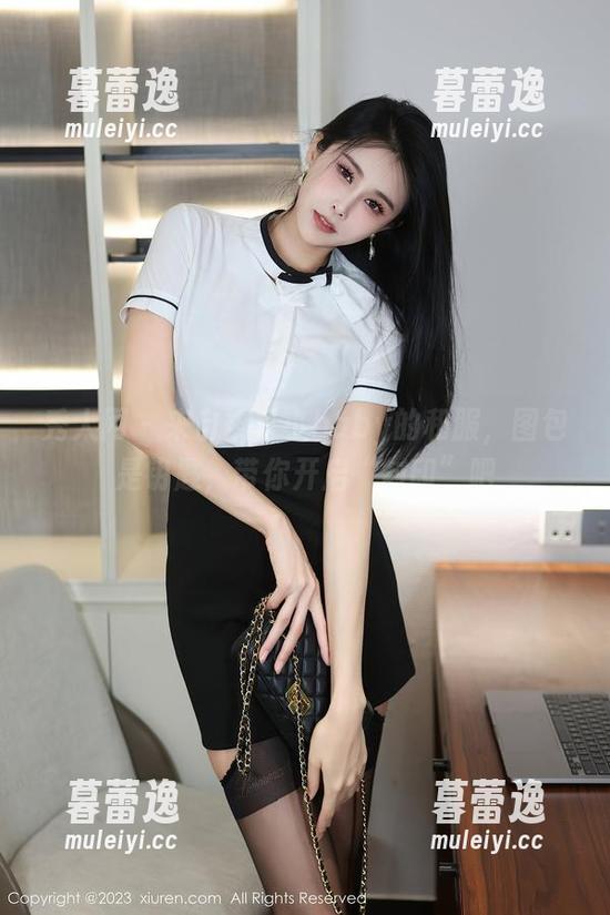 秀人网 - 来自柒喜小baby的和服，图包是钥匙，带你开启“封印”吧