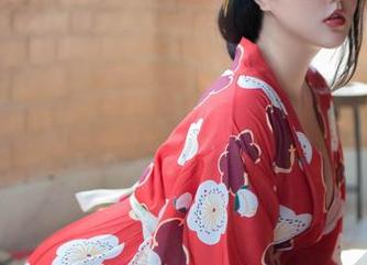 秀人网 – 沐言yanyan在浴室：全套作品，每个角落都让人稍微停留一下……