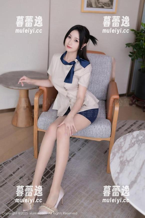 秀人网 - 陈小喵的OL图集更新：办公室的丧尸与女主管的无奈对话！